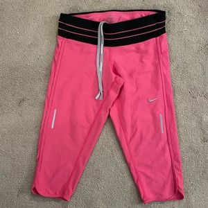 Nike Dri Fit Cropped Legging